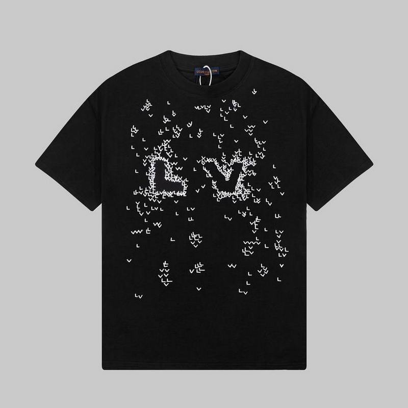 Louis Vuitton Men's T-shirts 149